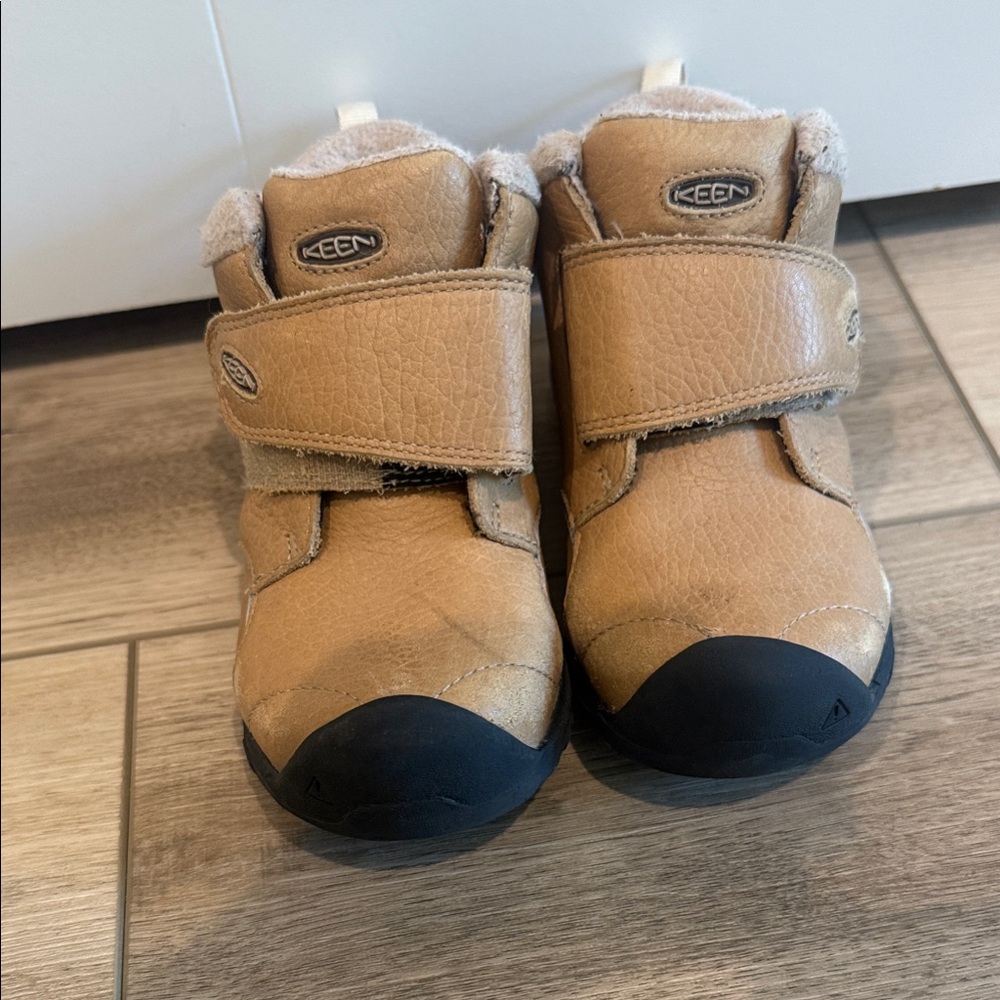 KEEN Kids Tan Lootenay Toddler Boots